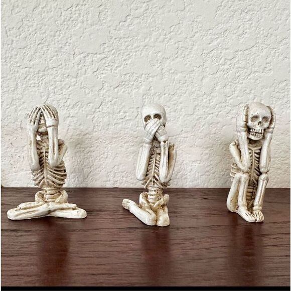 Hear speak no evil skeleton set Other - Hear no evil, see no evil, speak no evil skeleton figurine set of 3